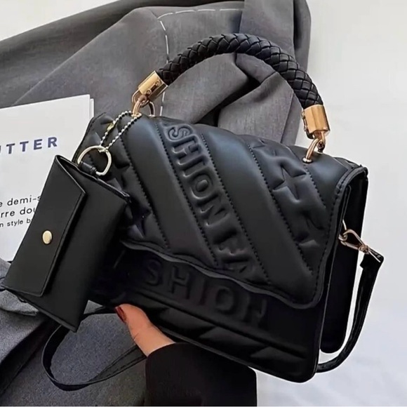 BRAND NEW BEAUTIFUL CROSS BODY BAG - Picture 2 of 6